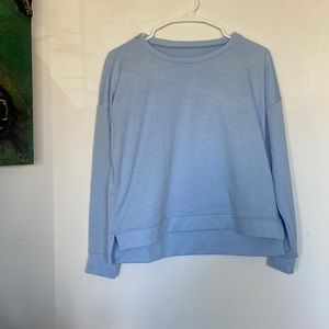 Onzie hot yoga casual cozy light sweater - size S/M
